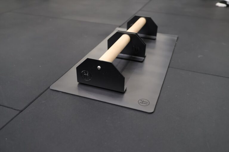 handstand mat with parallettes setup